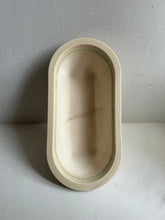 Load image into Gallery viewer, Long Oval Plain Proving Banneton Basket 500g - WOOL & Biodegradable Polypropylene - Internal Dimensions 25cm x 11cm x 6.5cm