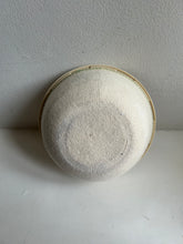 Load image into Gallery viewer, Round Plain Proving Banneton Basket 1000g - WOOL & Biodegradable Polypropylene - Dimensions 19 x11.5cm (PLEASE ENQUIRE FOR QUOTES)